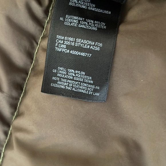 The North Face 700 Fill Down Vest - Picture 4 of 5